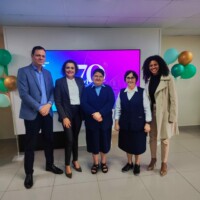 Alex Marques, Ir. Maria de Fátima Sobral e Ir. Maria do Carmo Marques (HNSG) com a equipe do Colab Anahp
