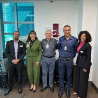 Thiago Camargo, gerente de Novos Projetos da Anahp; Anne Françoize Marques, diretora Administrativa do H. Santa Rosa; Cervantes Caporosi, diretor médico do H. Santa Rosa; Edney Magalhães, supervisor da Qualidade do H. Santa Rosa; e Érika Santos, coordenadora de Relacionamento e Estratégia da Anahp