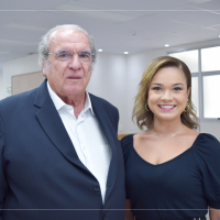 Provedor da Santa Casa de São José dos Campos, Ivã Molina, e Dayse Barbosa, do Relacionamento Associativo da Anahp Colab Anahp - Santa Casa São José dos Campos